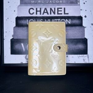 Louis Vuitton Vernis Passport Holder Agenda Yellow 💛 2007